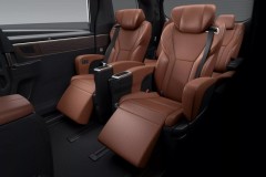 Toyota-Alphard-and-Velfire-Interior-23