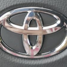 Több fronton is segíti a Toyota a koronavírus-járvány elleni harcot