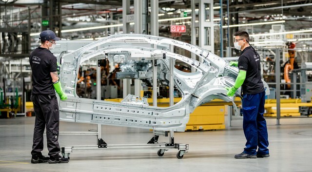 Újraindul a termelés a kecskeméti Mercedes-Benz gyárban