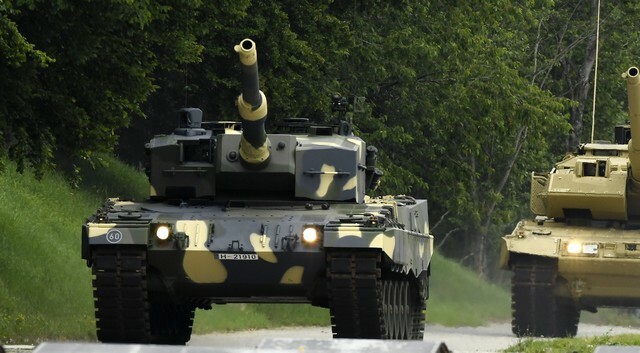 Aki háborúzni akar, az egy nulla, egy senki, egy sz@r! –  Katonai konvoj közlekedésére kell készülni