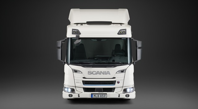 A Scania bemutatta a 250 kilométer hatótávolságú, teljesen elektromos tehergépjárművét