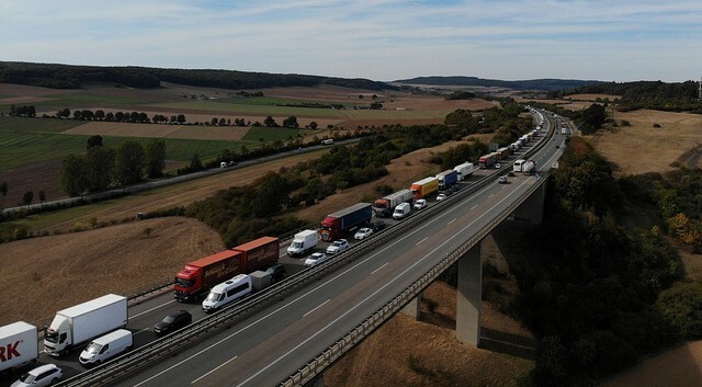 Súlyos baleset miatt lezárták az M1-es autópályát Bábolnánál