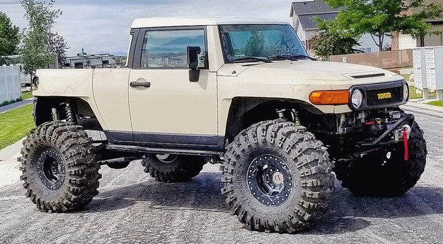 Bigfoot pickuppá építette át hagyományos terepjáróját egy Toyota tulajdonos