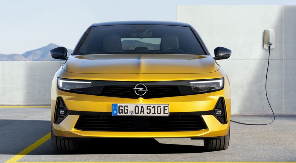 Az első igazi képek és információk az új Opel Astráról