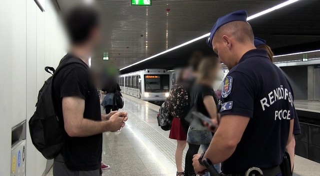 Három férfit fogtak el az M3-as metró vonalán intézkedő rendőrök