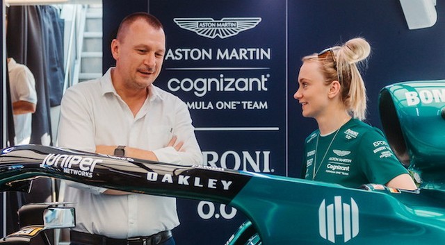 A Nyugati térre hozta az Aston Martin Formula 1™ csapat élményét a Peroni Nastro Azzurro 0,0%
