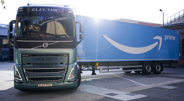 A Volvo Trucks 20 darab elektromos nehézgépjárművet szállít a német Amazon számára