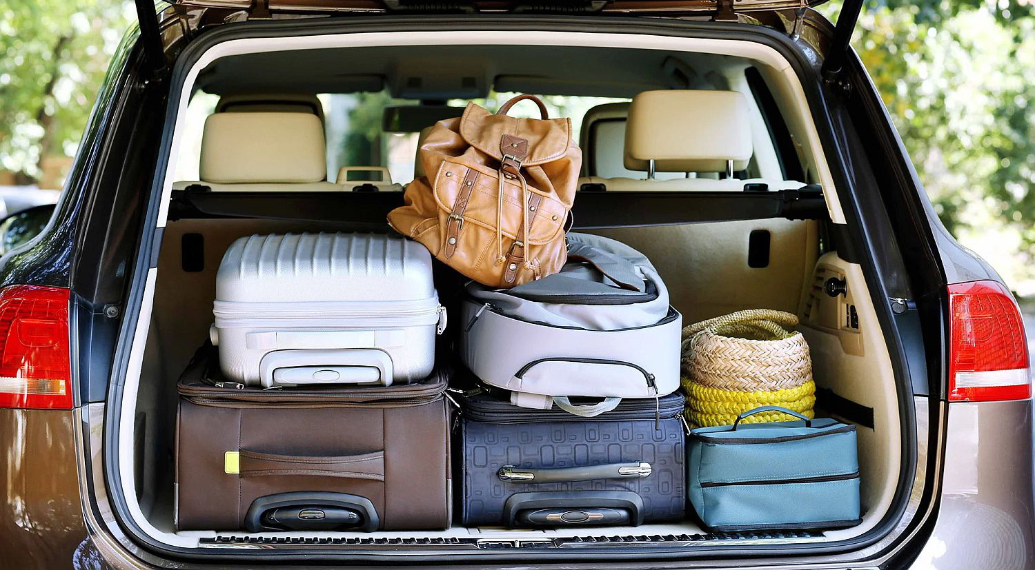 Tudod-e, miből, mennyit vihetsz magaddal a kocsiban a nyaralásra?