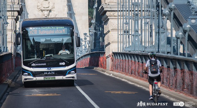 Elektromos buszokat tesztelnek a fővárosban