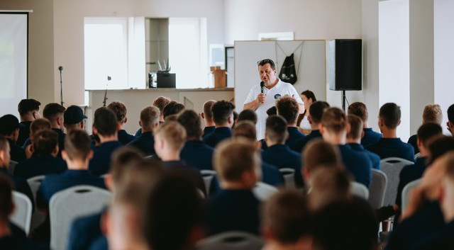 100 diákkal indult el a BMW Group Gyár Debrecen duális szakképzési programja