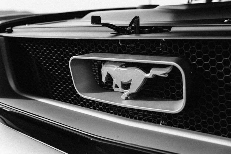 A Ringbrothereknek több mint 4000 órába telt megépíteni ezt a ’65-ös Ford Mustang kabriót (49)