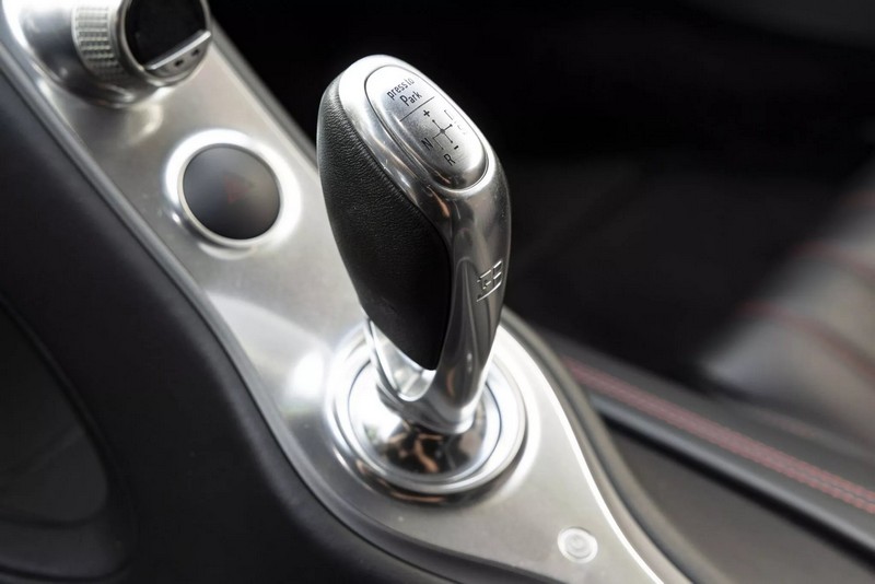 Látni fogja a tükörképét ebben a Bugatti Chironban, még akkor is, ha nem engedheti meg magának (37)