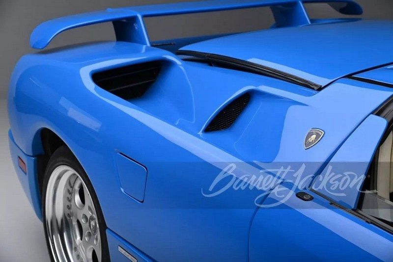 Új gazdáját keresi Donald Trump 1997-es Lamborghini Diablo VT Roadsterje (7)