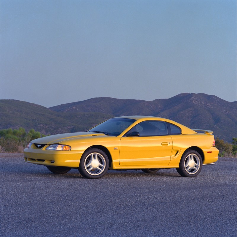 1994-Gen4_ford_mustang_gt_coupe