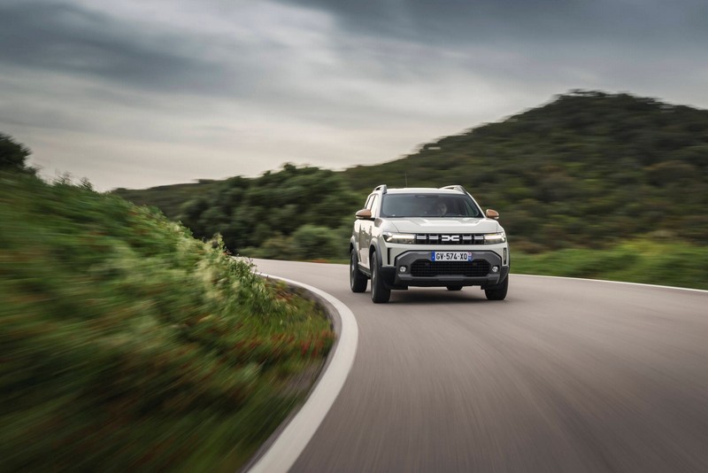 All-new Dacia Duster HYBRID 140 Extreme (14)