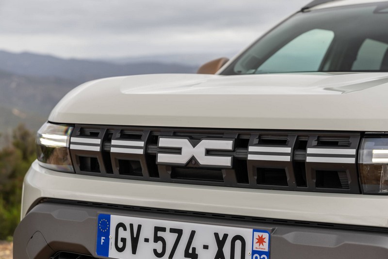 All-new Dacia Duster HYBRID 140 Extreme (25)