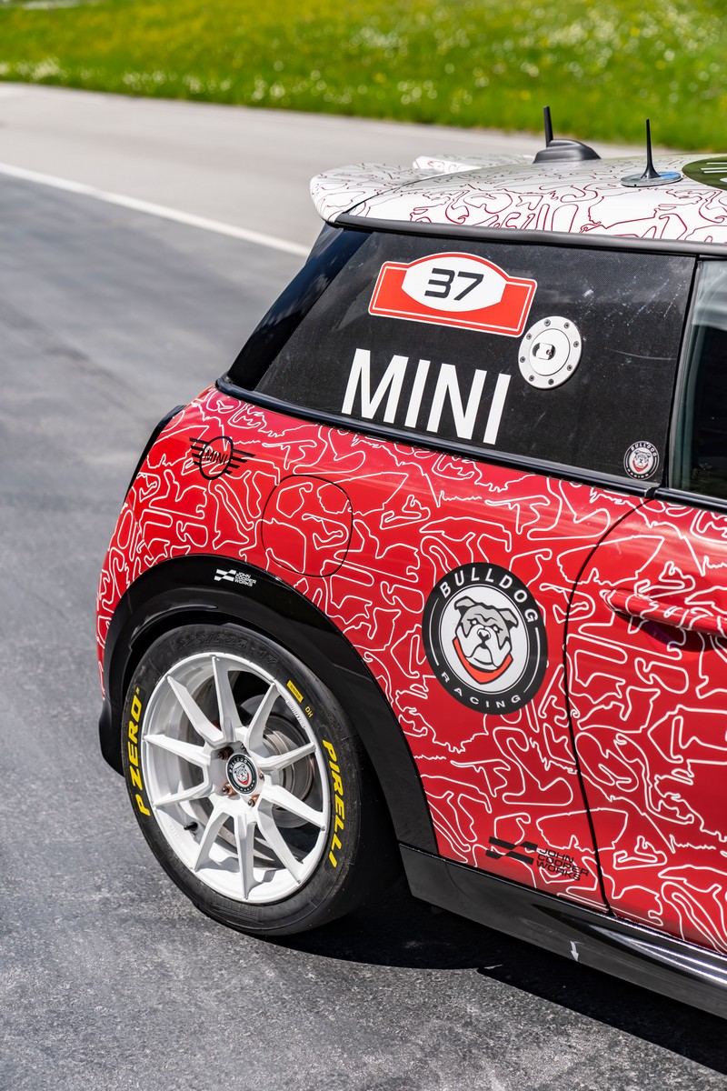 Az új MINI John Cooper Works a nürburgringi 24-órás futamon debütál a nemzetközi világpremier előtt (62)