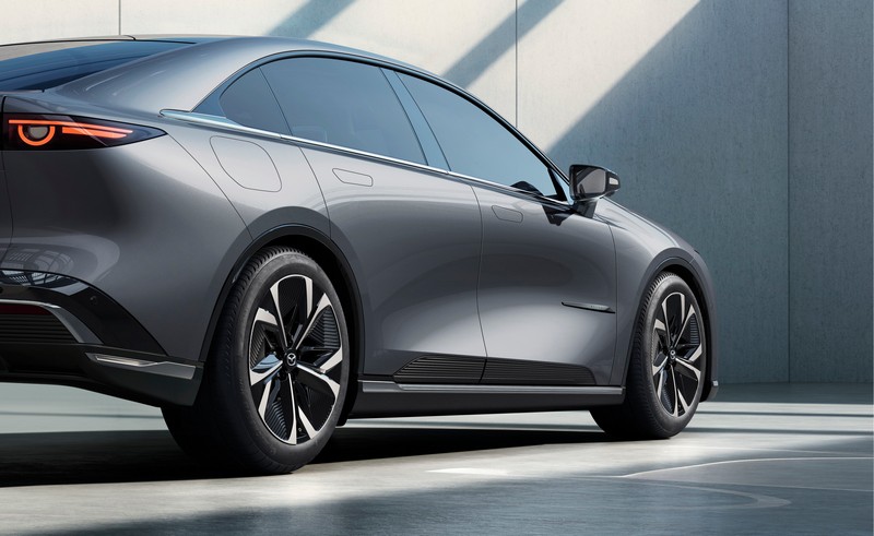 Két vadonatúj Mazda EV modellt mutattak be az Auto China 2024 kiállításon (8)