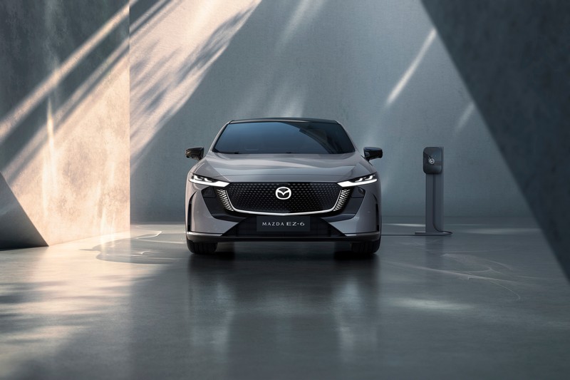 Két vadonatúj Mazda EV modellt mutattak be az Auto China 2024 kiállításon (9)