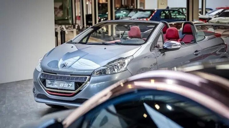 Peugeot-208-Cabriolet_5