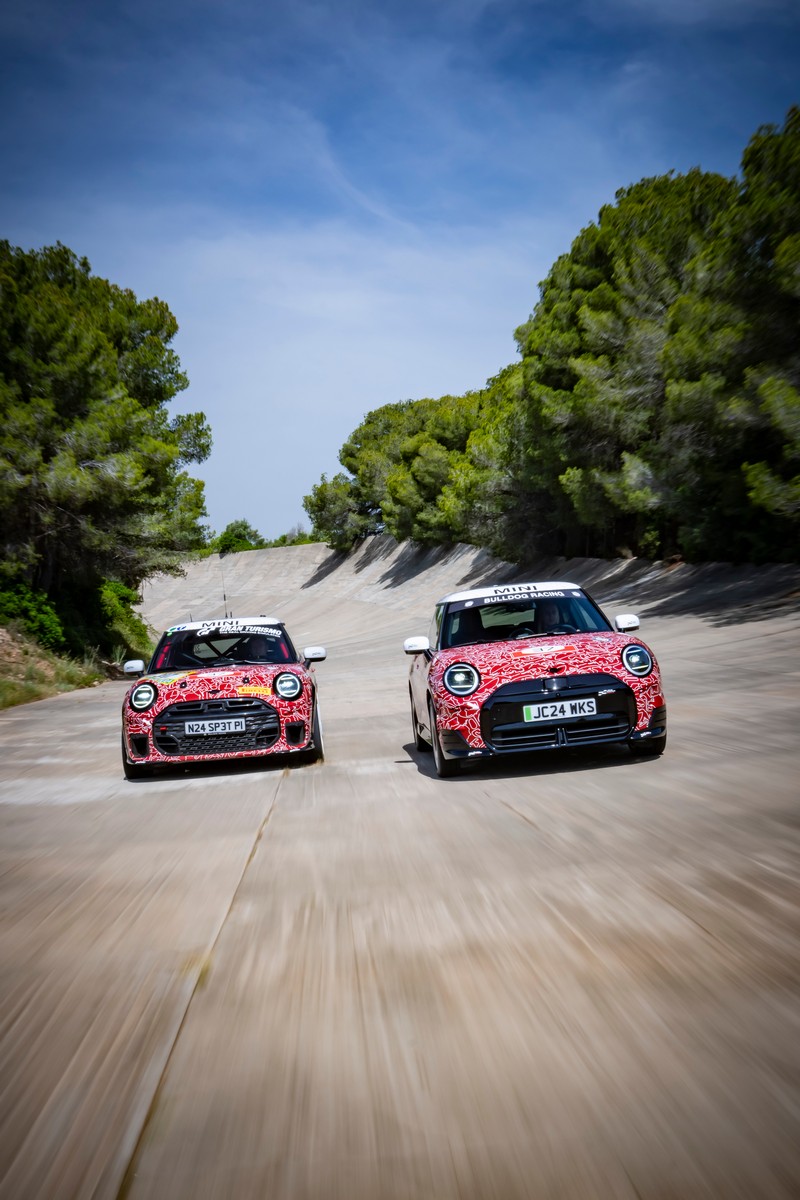 A MINI két érkező John Cooper Works modellt is leleplez a 2024-es Goodwood Festival of Speed sebességfesztiválon (1)