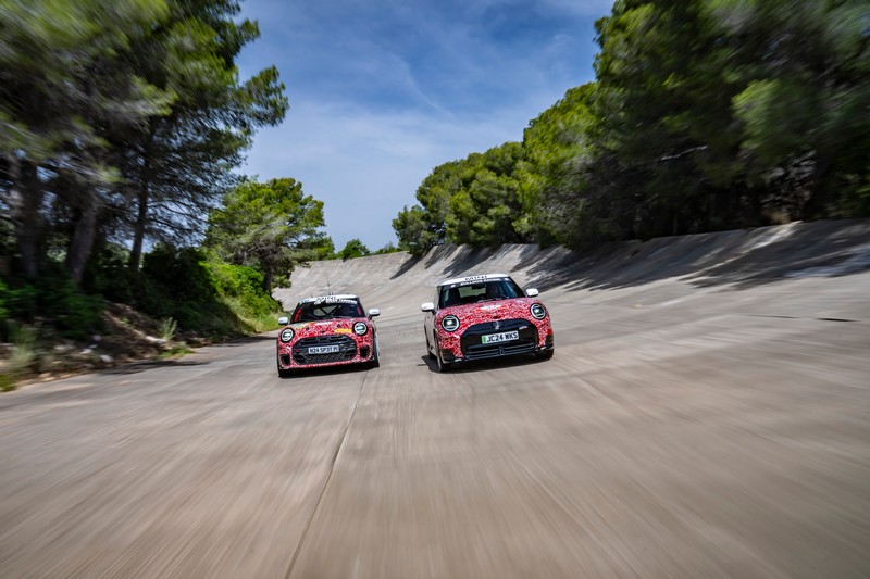 A MINI két érkező John Cooper Works modellt is leleplez a 2024-es Goodwood Festival of Speed sebességfesztiválon (16)