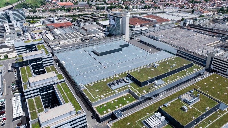 Batterietechnologien der Zukunft: Mercedes-Benz eCampus am Stammsitz Stuttgart-Untertürkheim eröffnet

Battery technologies of the future: Mercedes-Benz eCampus opens at Stuttgart-Untertürkheim headquarters