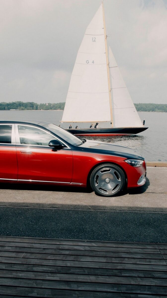 Exklusive Mercedes-Maybach S-Klasse zum 150-jährigen Jubiläum von Robbe & Berking

An exclusive Mercedes-Maybach S-Class for the 150th anniversary of Robbe & Berking