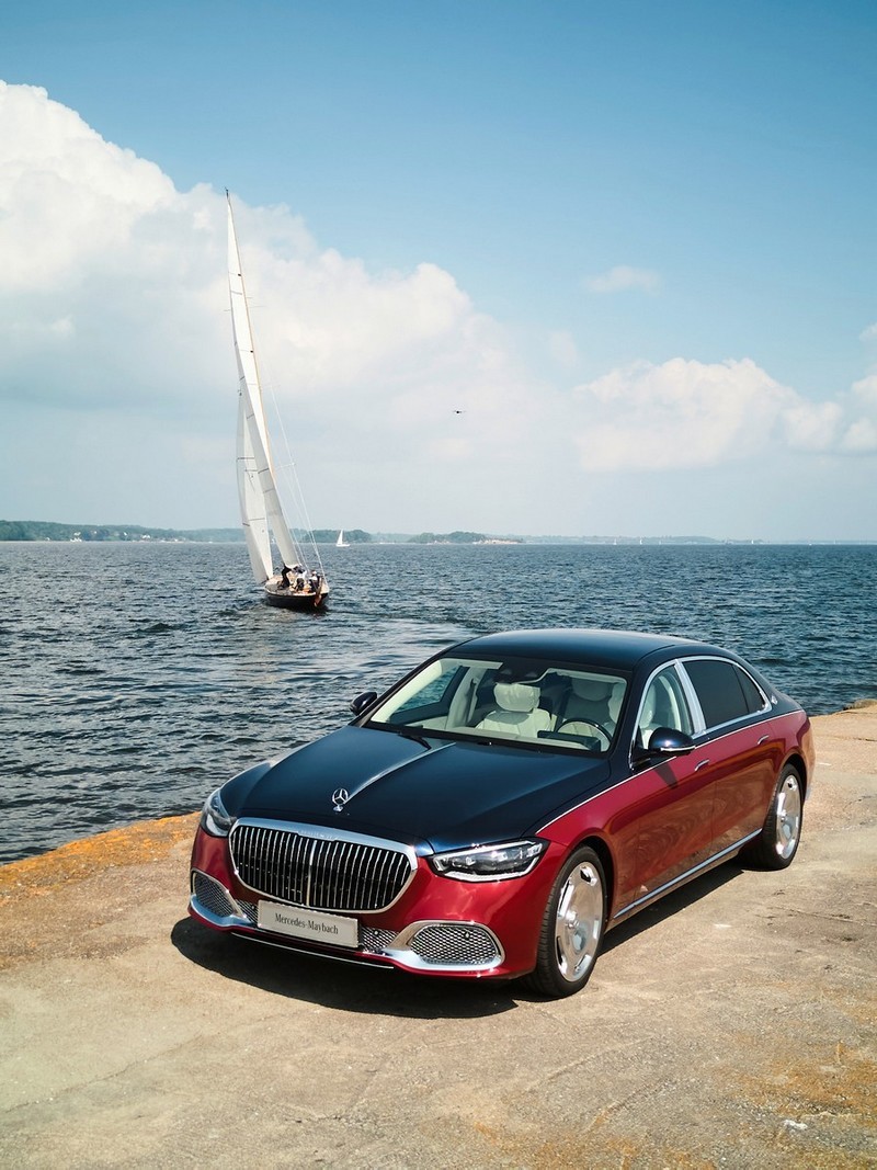 Exklusive Mercedes-Maybach S-Klasse zum 150-jährigen Jubiläum von Robbe & Berking

An exclusive Mercedes-Maybach S-Class for the 150th anniversary of Robbe & Berking