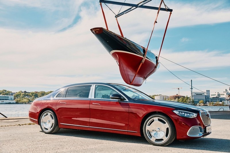 Exklusive Mercedes-Maybach S-Klasse zum 150-jährigen Jubiläum von Robbe & Berking

An exclusive Mercedes-Maybach S-Class for the 150th anniversary of Robbe & Berking