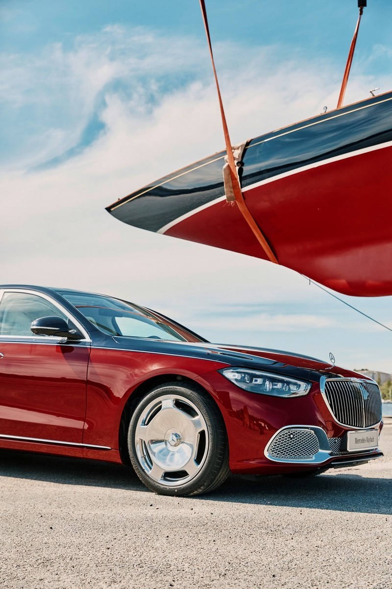 Exklusive Mercedes-Maybach S-Klasse zum 150-jährigen Jubiläum von Robbe & Berking

An exclusive Mercedes-Maybach S-Class for the 150th anniversary of Robbe & Berking