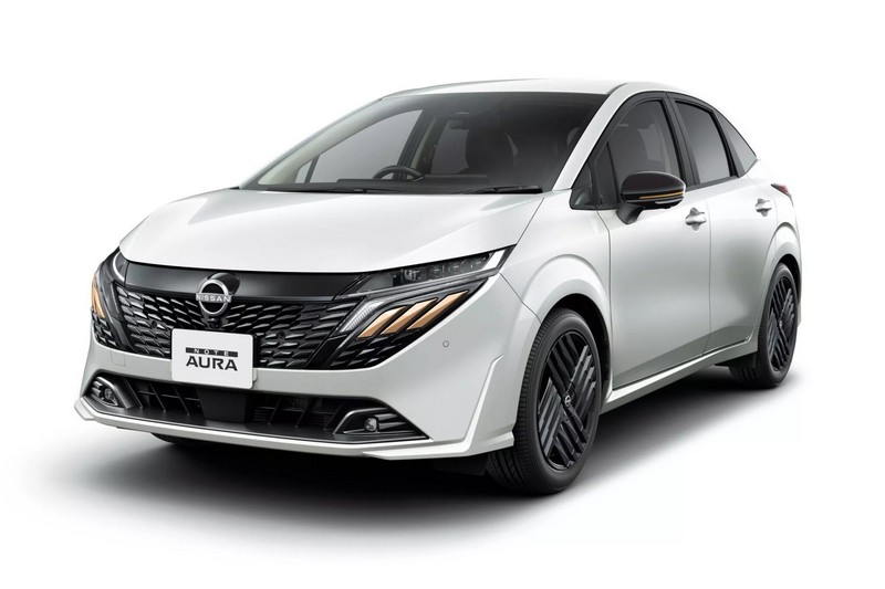 Feltűnőbb megjelenéssel debütál Japánban a Nissan Note Aura facelift (20)