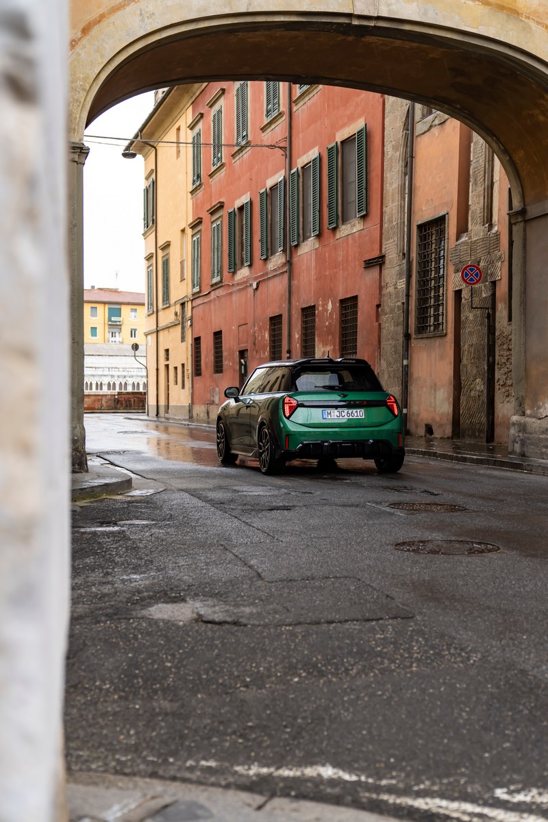 Sportos kiállás lenyűgöző teljesítménnyel - az új MINI Cooper S JCW Trim felszereltségi szinttel (30)