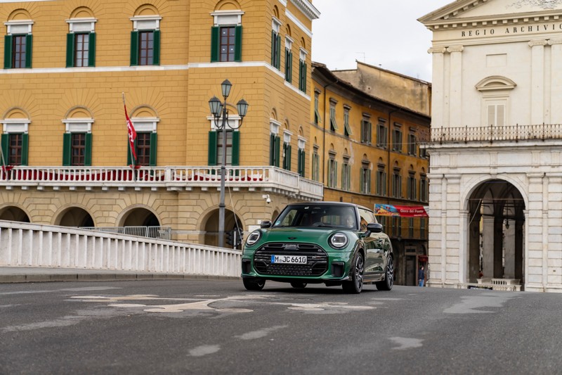 Sportos kiállás lenyűgöző teljesítménnyel - az új MINI Cooper S JCW Trim felszereltségi szinttel (31)