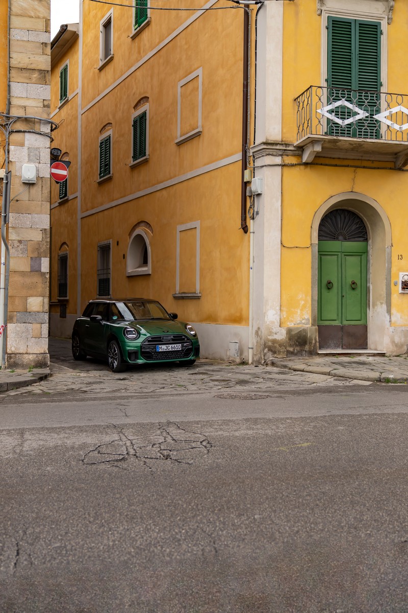 Sportos kiállás lenyűgöző teljesítménnyel - az új MINI Cooper S JCW Trim felszereltségi szinttel (34)