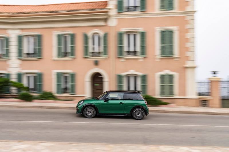 Sportos kiállás lenyűgöző teljesítménnyel - az új MINI Cooper S JCW Trim felszereltségi szinttel (4)