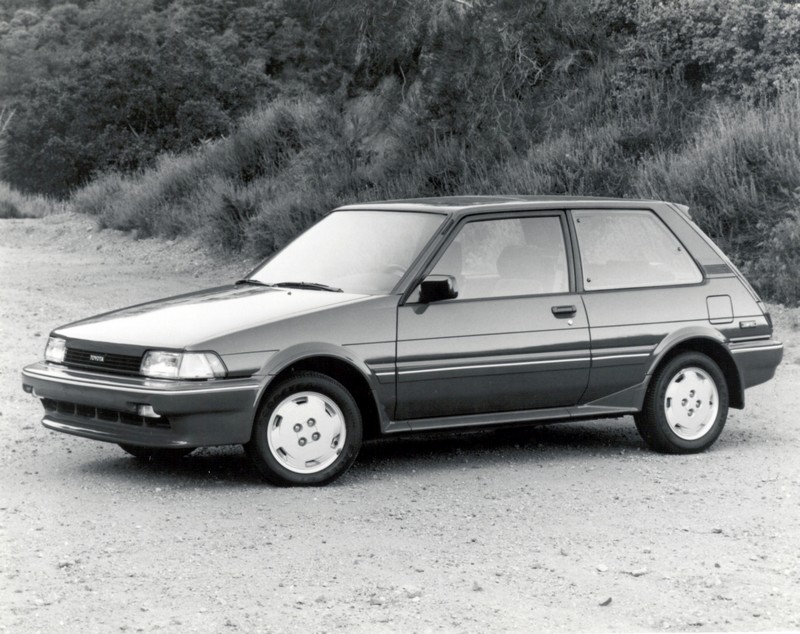 Visszatér az egyik legtüzesebb kis Toyota 1987_corolla_fx16_2