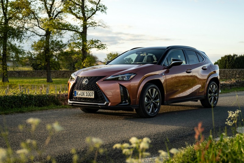 lexus-ux