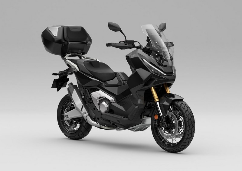 25YM Honda X-ADV