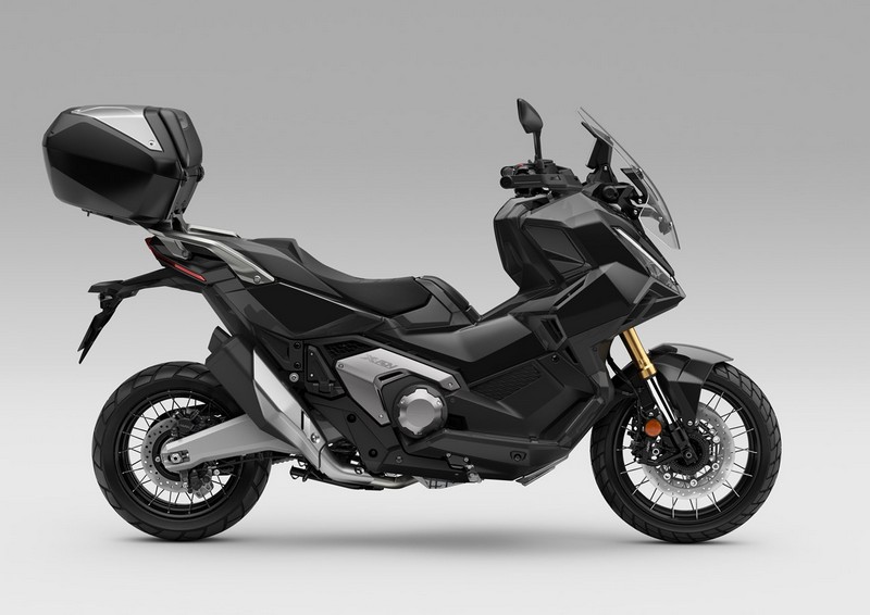 25YM Honda X-ADV