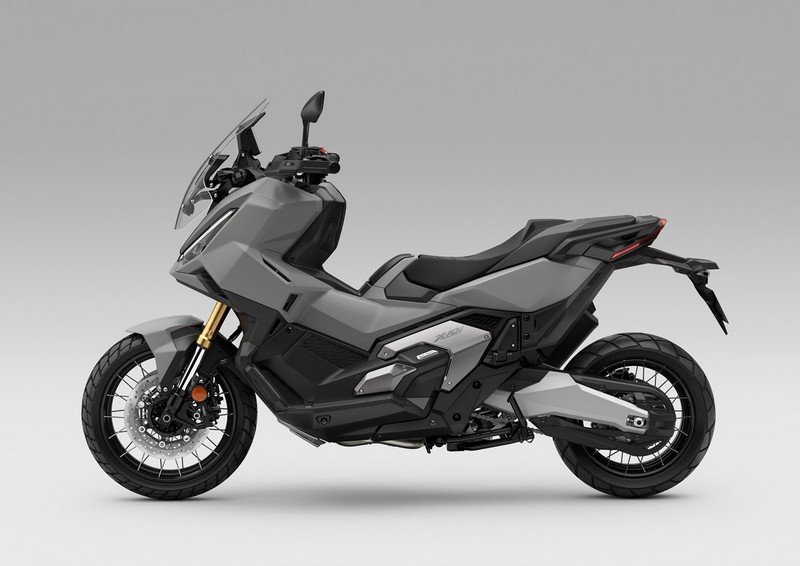 25YM Honda X-ADV