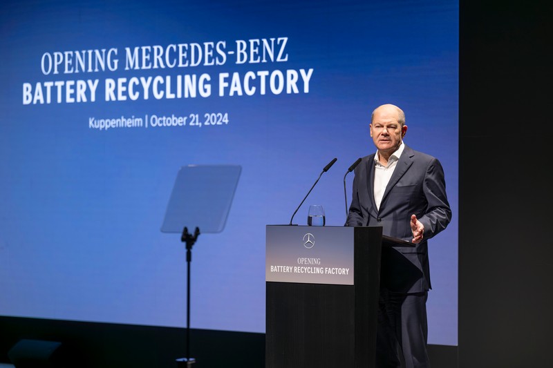 Mercedes-Benz schließt den Batterie-Kreislauf mit eigener Recyclingfabrik

Mercedes-Benz opens own recycling factory to close the battery loop