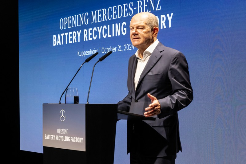 Mercedes-Benz schließt den Batterie-Kreislauf mit eigener Recyclingfabrik

Mercedes-Benz opens own recycling factory to close the battery loop