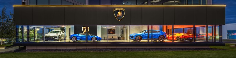 Az Automobili Lamborghini felfrissült Calgary bemutatótermében debütál (15)