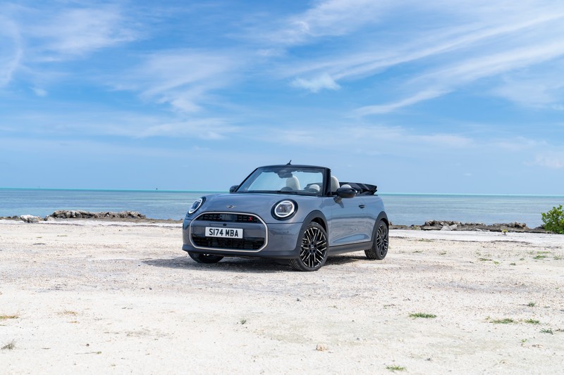 Fotókon az új MINI Cooper Cabrio (5)