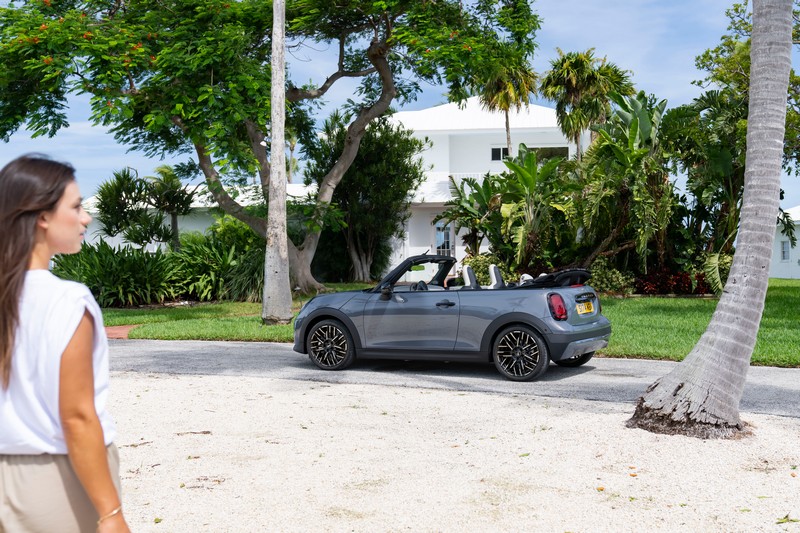 Fotókon az új MINI Cooper Cabrio (9)