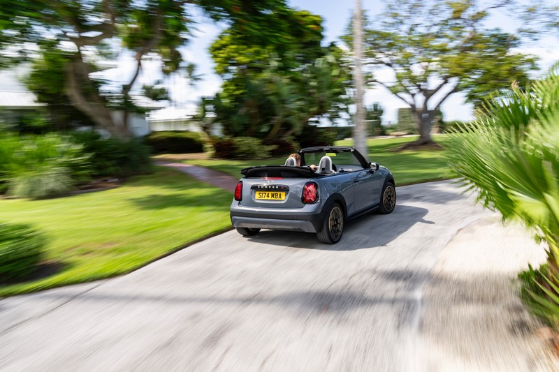 MINI Cooper Cabrio képgaléria (36)