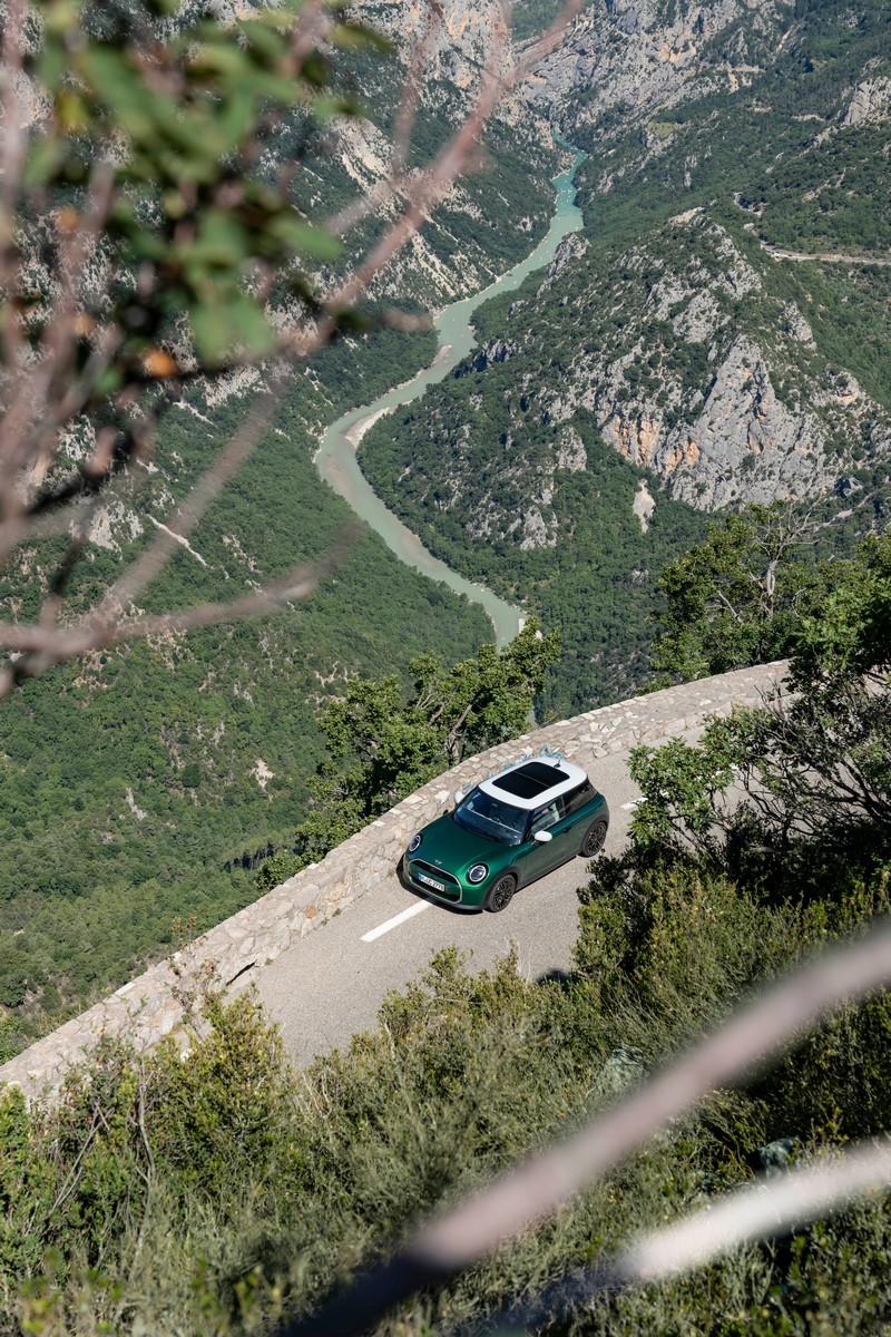 Utastéri játékélmény és gokartos vezethetőség - a MINI Cooper C (21)