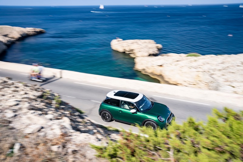 Utastéri játékélmény és gokartos vezethetőség - a MINI Cooper C (43)