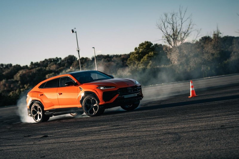 A Lamborghini Urus SE – mindkét világ legjobbja (17)